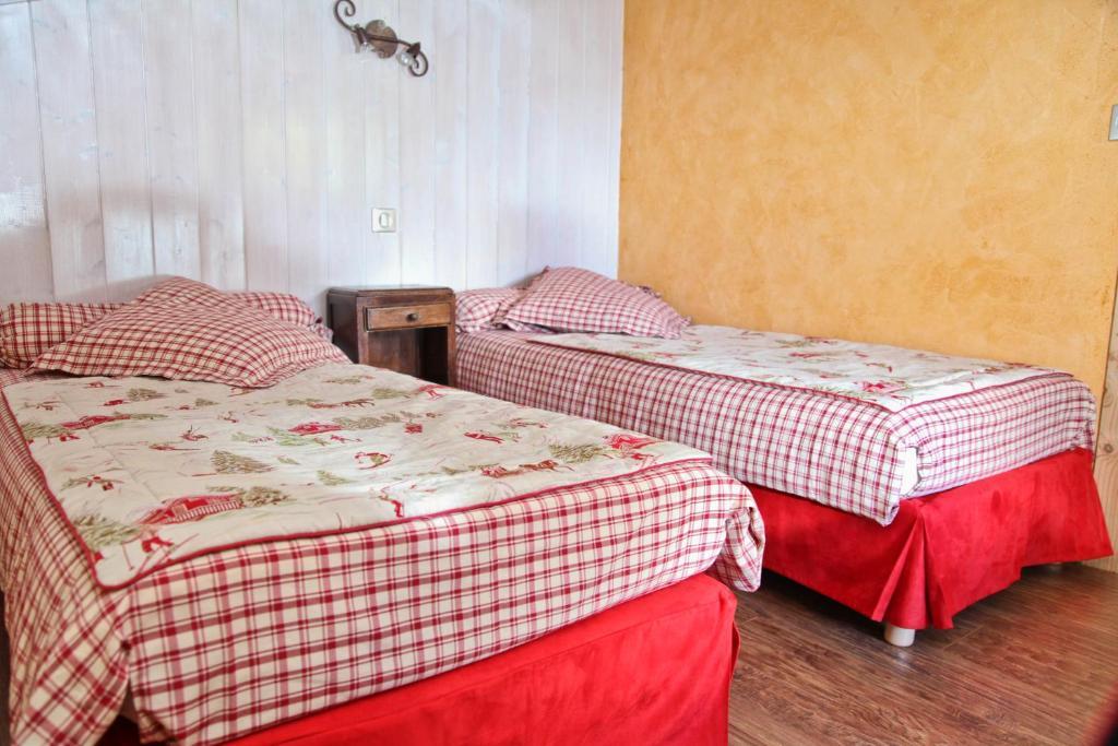 Alpen Roc Hotel Morzine Room photo