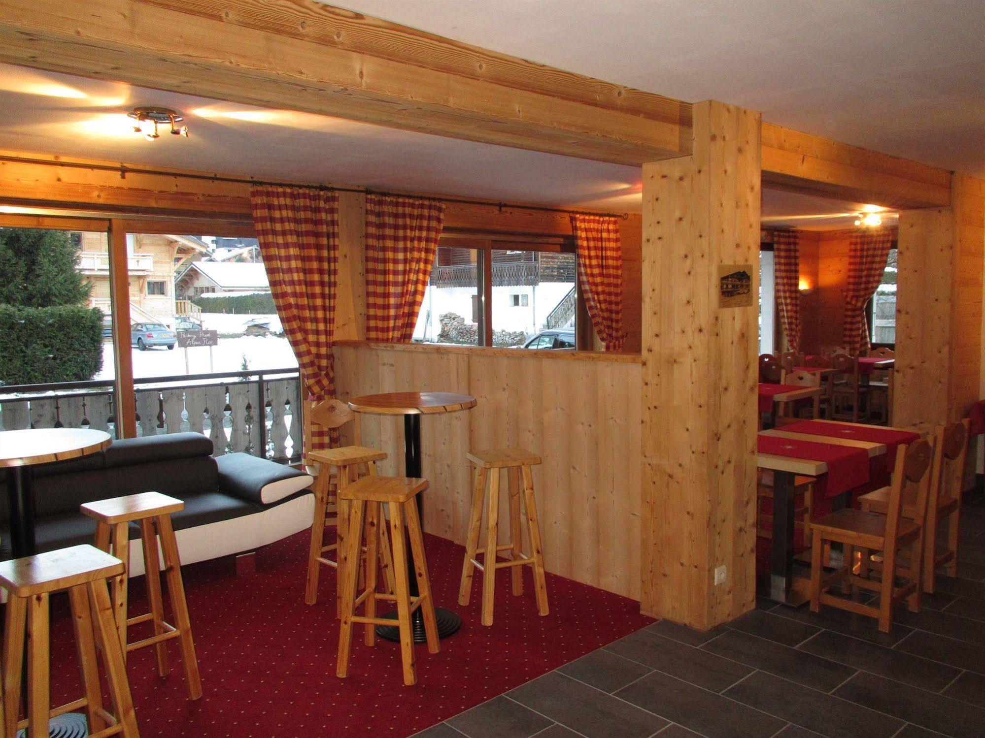 Alpen Roc Hotel Morzine Exterior photo