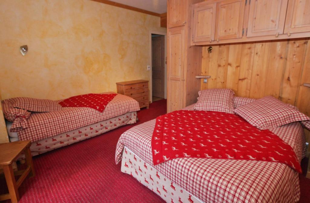 Alpen Roc Hotel Morzine Room photo
